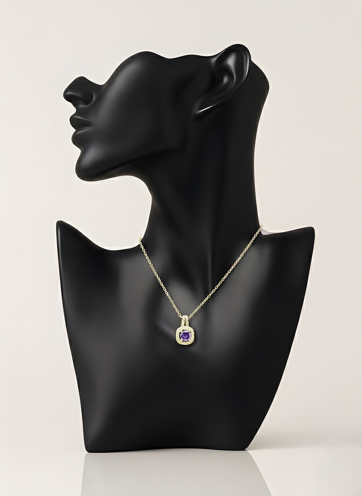 Colier violet careé